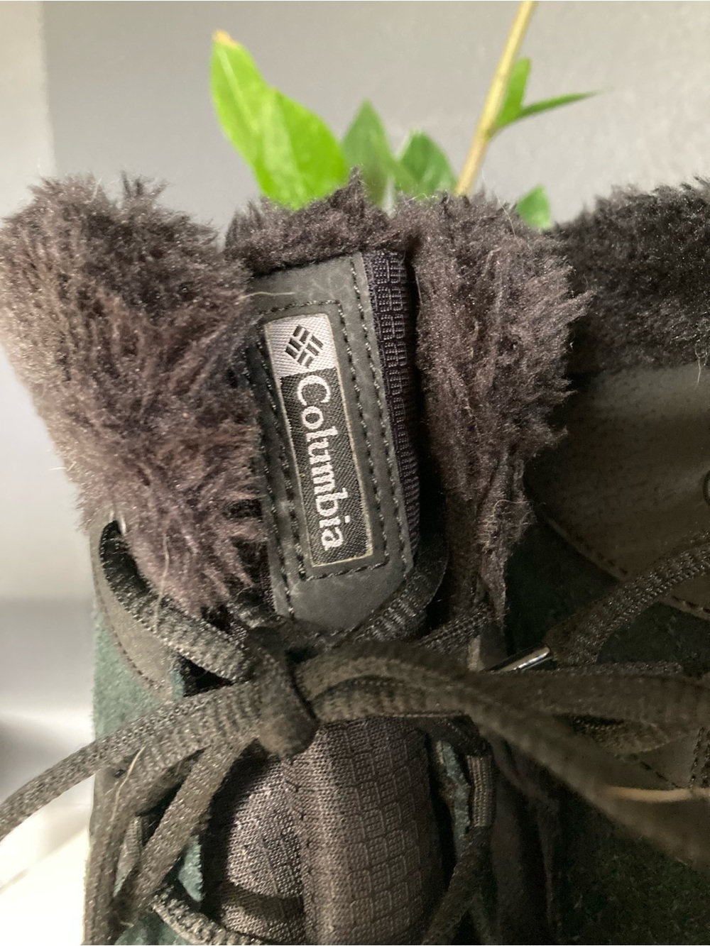 Columbia Women's Black Winter Lace-Up Fur-Trim Boots - Picture 7 of 16